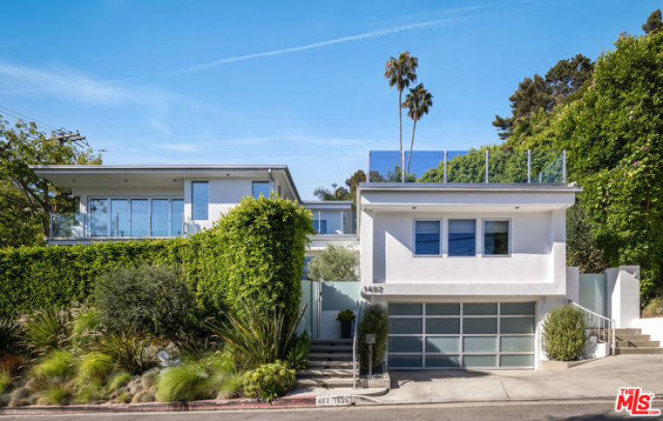 Residential Home in Sunset Strip - Hollywood Hills West