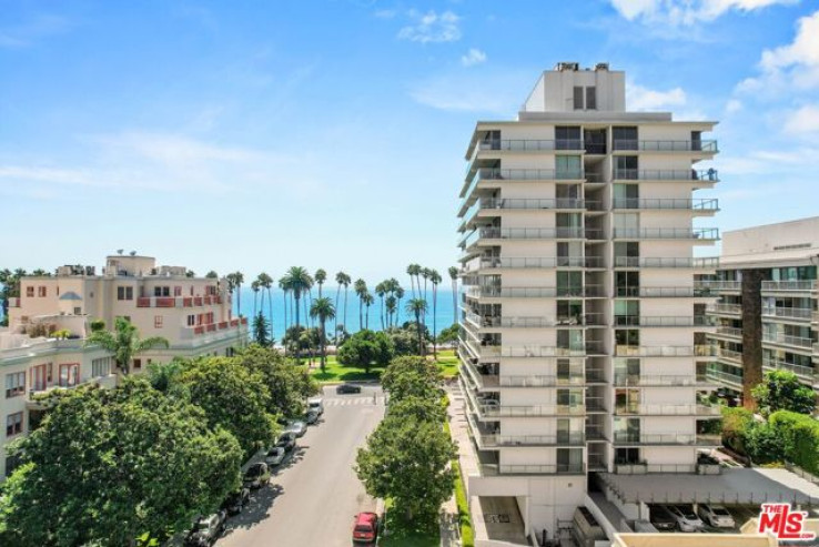 Residential Lease in Santa Monica