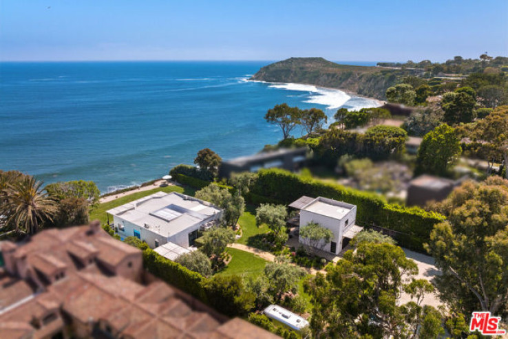 4 Bed Home for Sale in Malibu, California