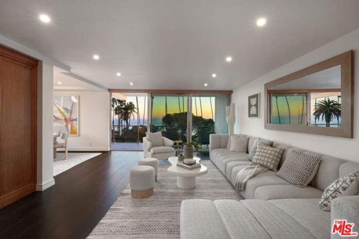 2 Bed Home for Sale in Santa Monica, California