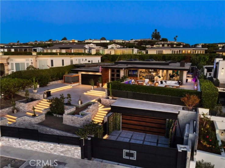 Residential Home in Corona Del Mar - Spyglass