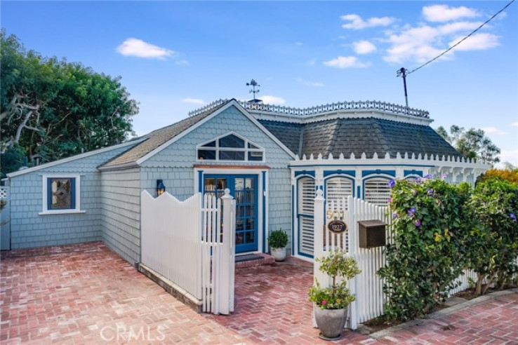 Residential Home in Laguna Village