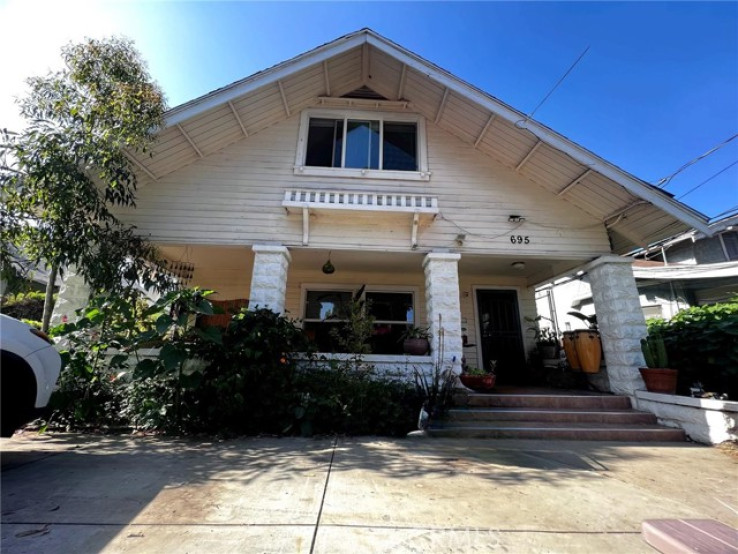  Income Home for Sale in Pasadena, California