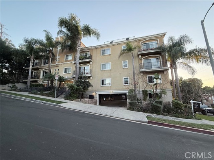 Residential Lease in Palms - Mar Vista