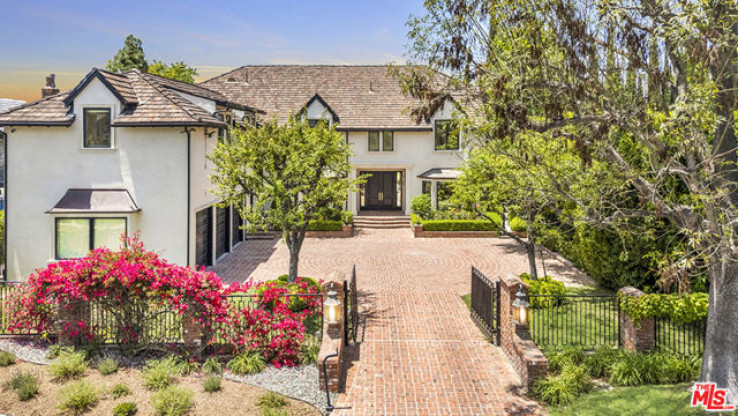 8 Bed Home for Sale in Los Angeles, California