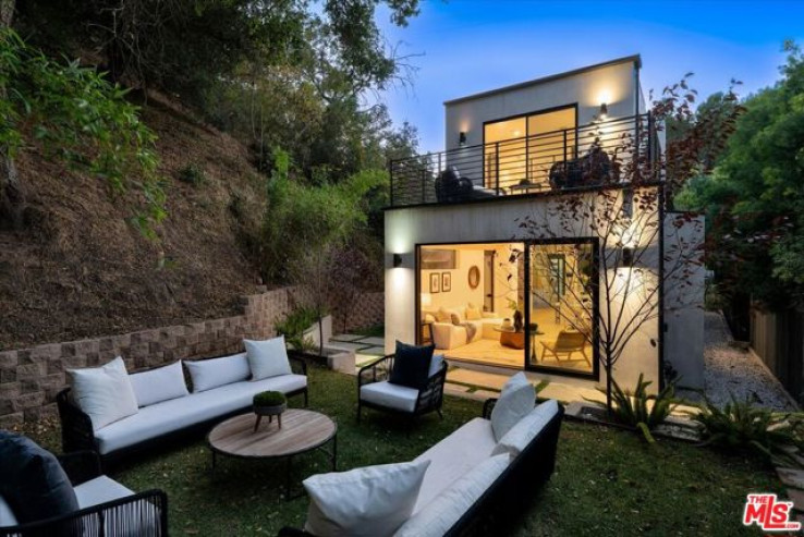 Residential Home in Sunset Strip - Hollywood Hills West