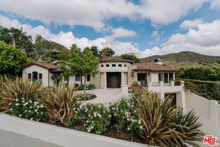 Residential Home in Pacific Palisades