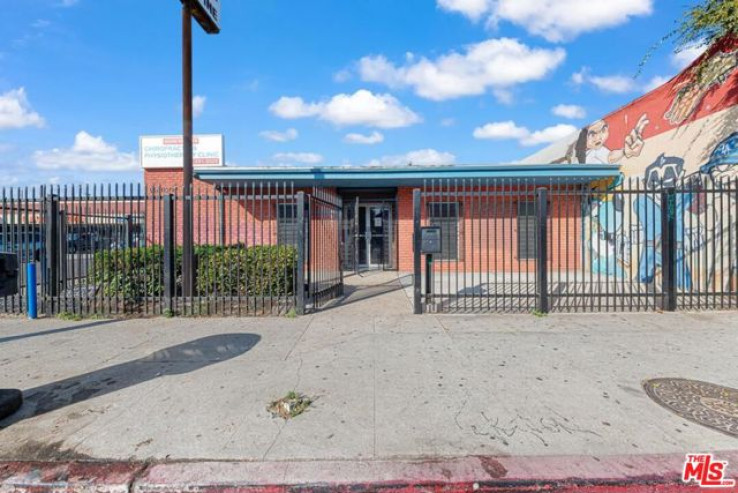  Commercial for Sale in Los Angeles, California