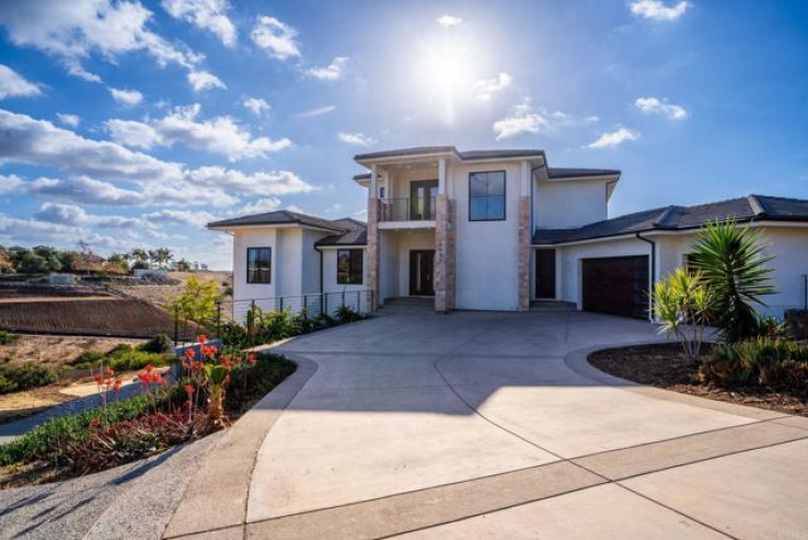 Residential Home in Rancho Bernardo