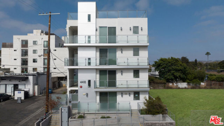 Residential Lease in Culver City