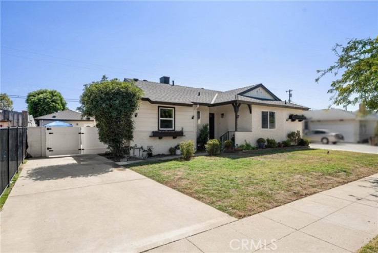 4 Bed Home to Rent in Winnetka, California