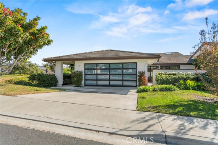 Residential Home in Corona Del Mar - Spyglass