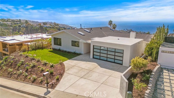 Residential Home in Laguna Village