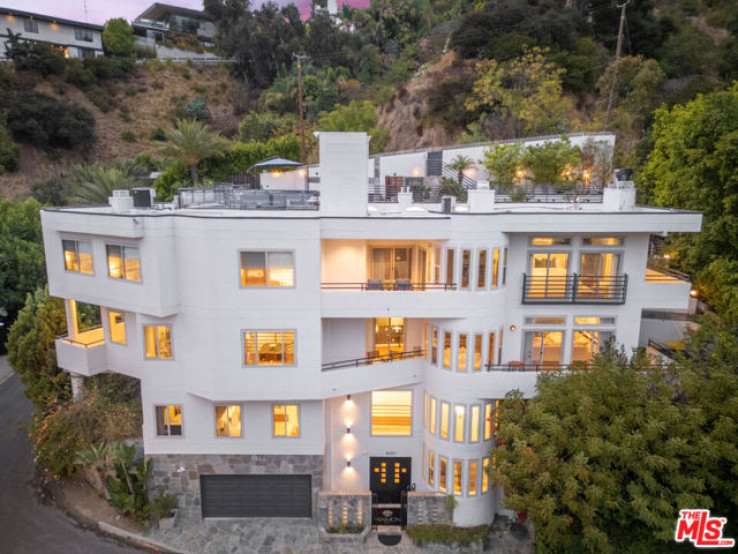 Residential Lease in Sunset Strip - Hollywood Hills West