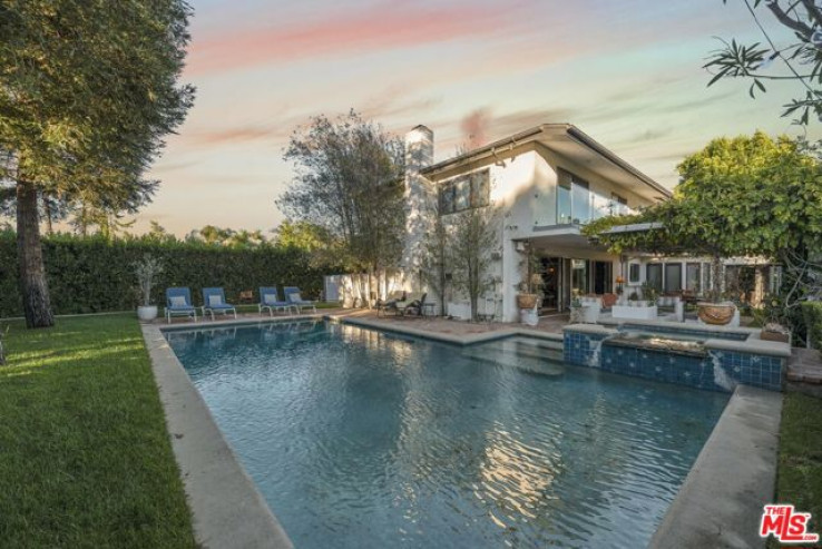 Residential Home in Sunset Strip - Hollywood Hills West