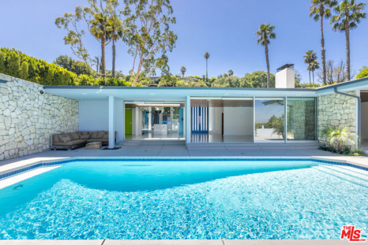 Residential Home in Sunset Strip - Hollywood Hills West