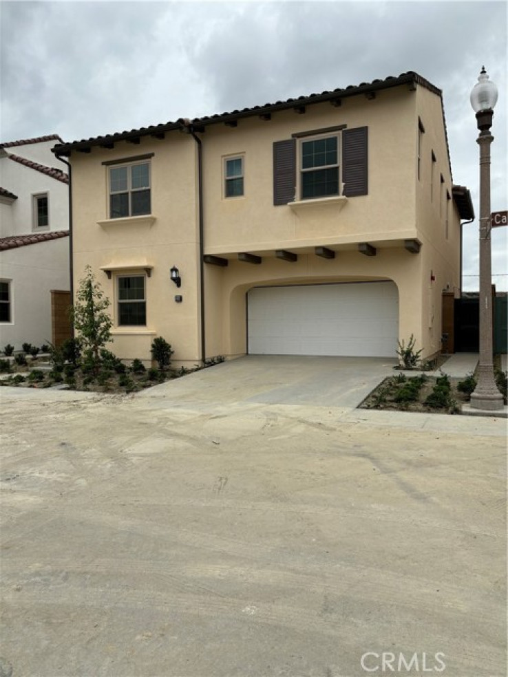 Residential Home in Portola Springs