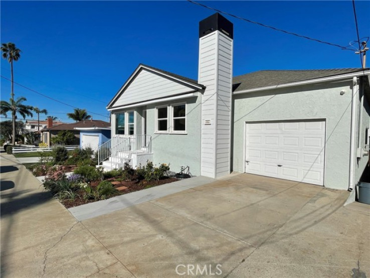 3 Bed Home to Rent in Hermosa Beach, California