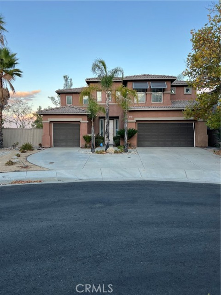 4 Bed Home to Rent in Lake Elsinore, California