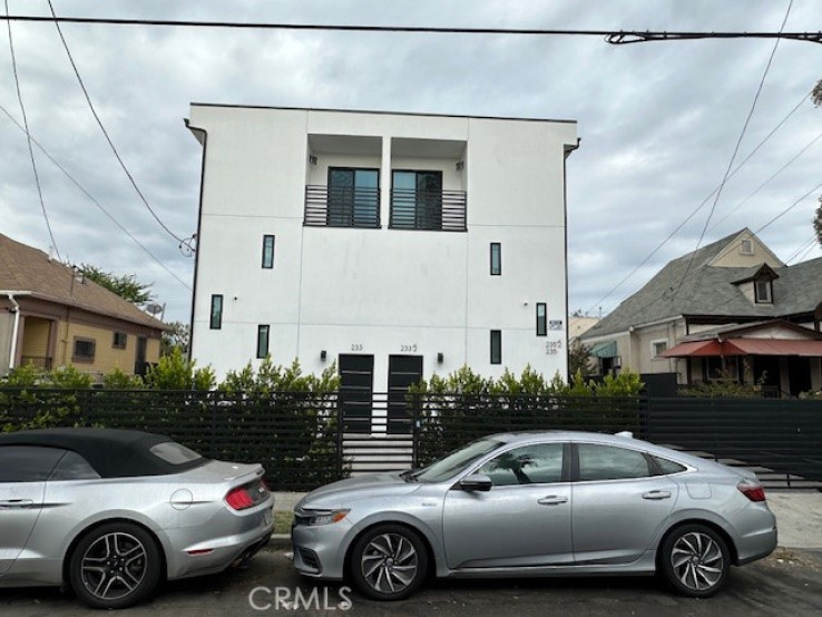  Income Home for Sale in Los Angeles, California