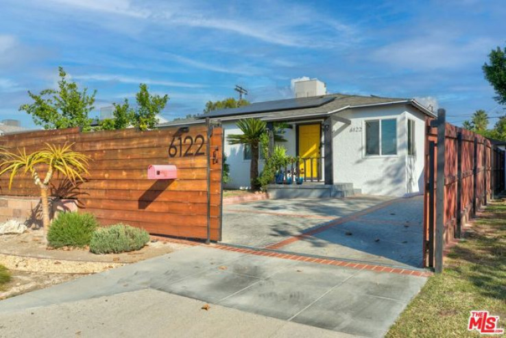 4 Bed Home to Rent in North Hollywood, California