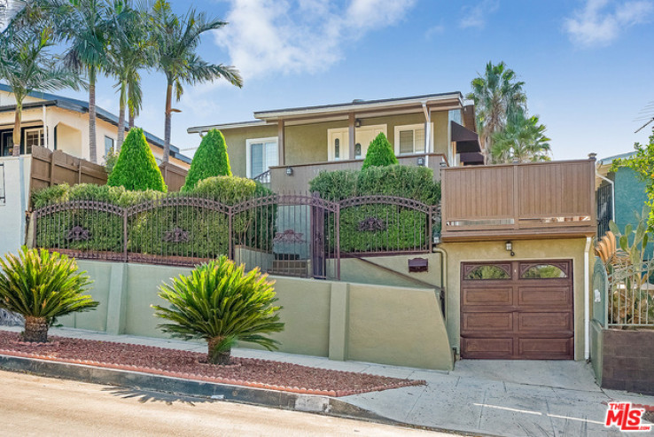 4 Bed Home to Rent in Los Angeles, California