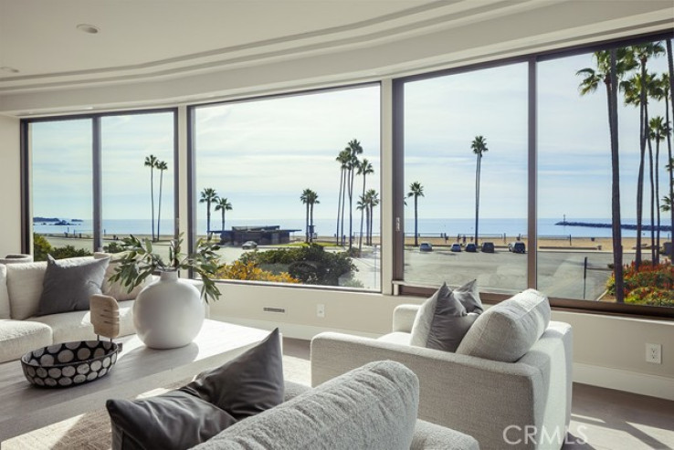 3 Bed Home for Sale in Corona del Mar, California