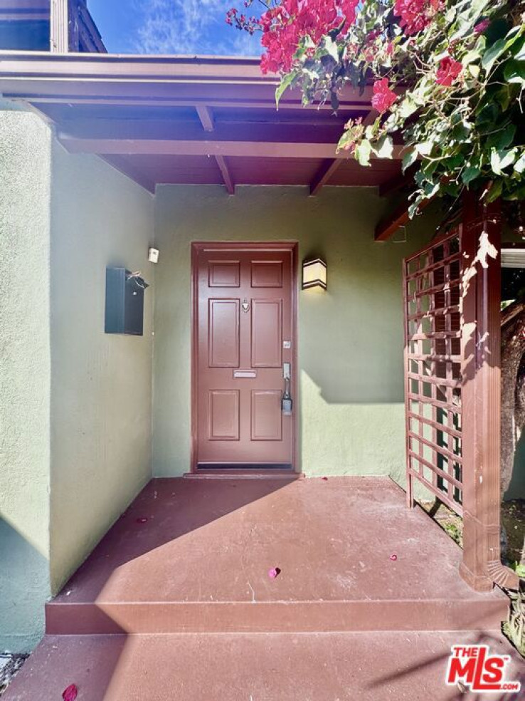 2 Bed Home to Rent in Culver City, California