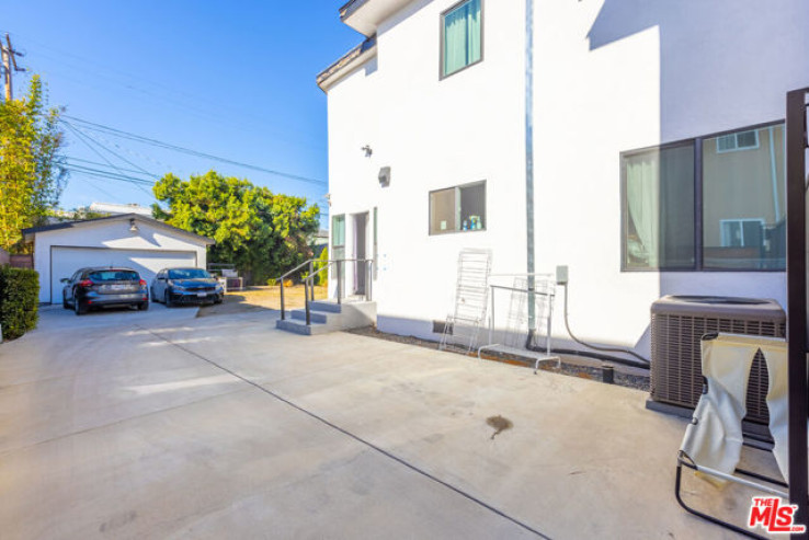 Residential Home in Hancock Park-Wilshire