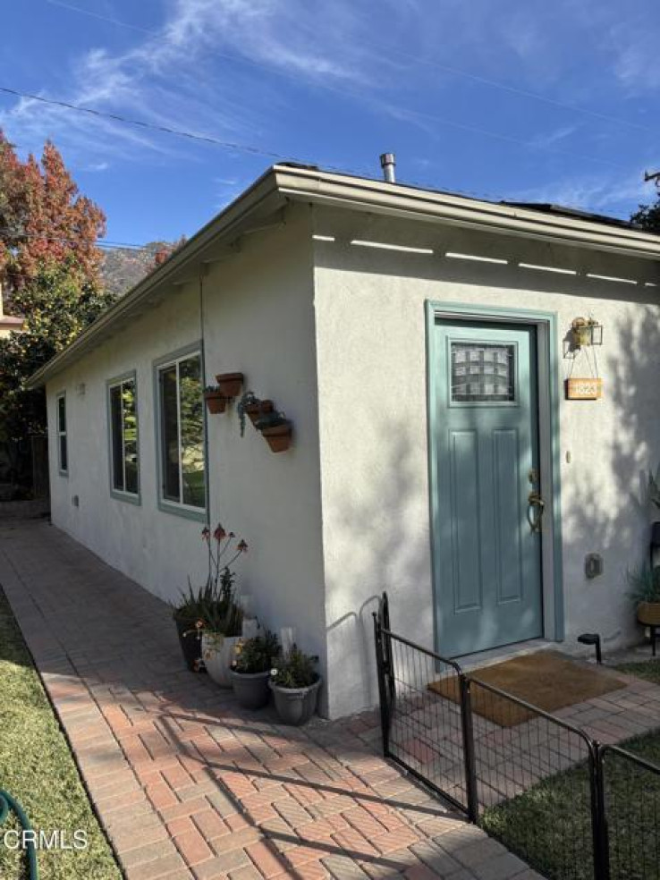 Residential Lease in Altadena