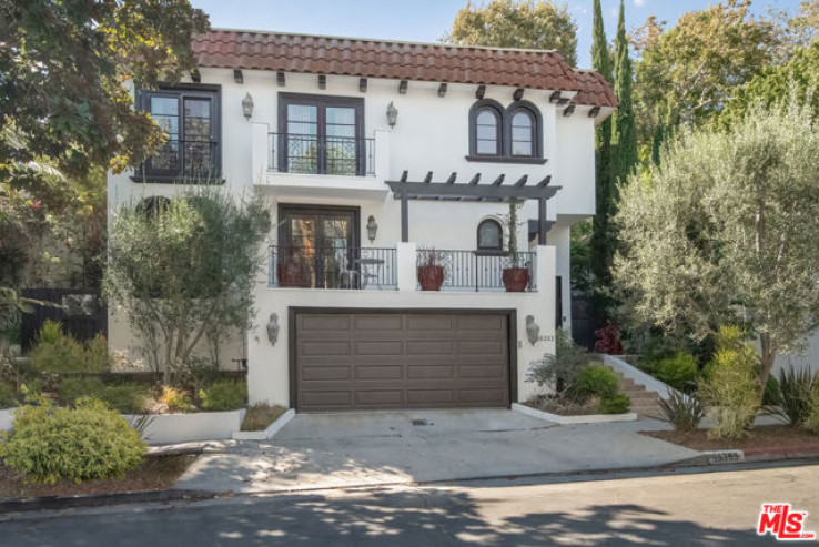 5 Bed Home for Sale in Los Angeles, California