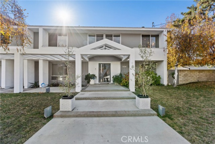 Residential Home in Woodland Hills