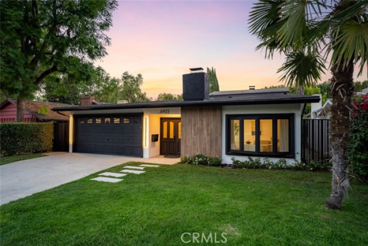 Residential Home in Woodland Hills