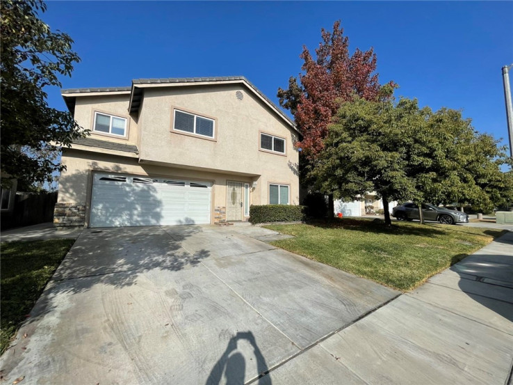 5 Bed Home to Rent in Pomona, California