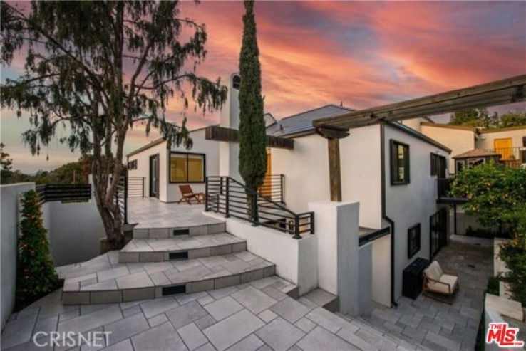 Residential Lease in Sunset Strip - Hollywood Hills West