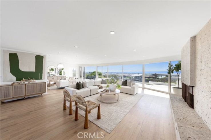 5 Bed Home for Sale in Corona del Mar, California