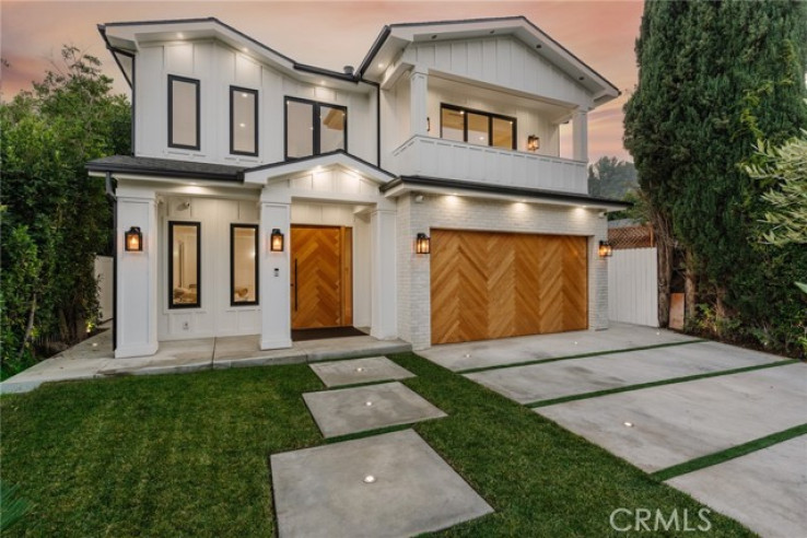 6 Bed Home for Sale in Studio City, California