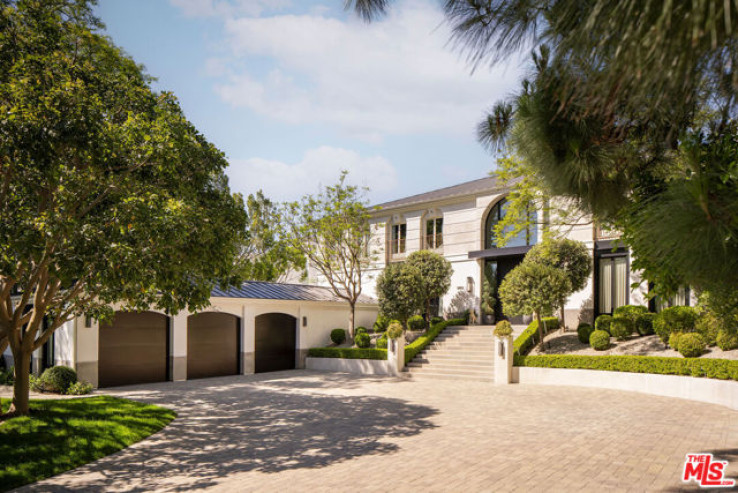 Residential Home in Beverly Hills Post Office