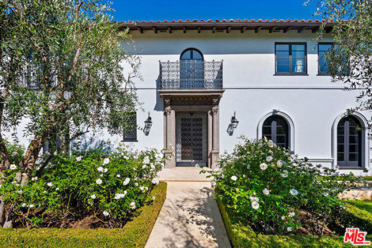 6 Bed Home to Rent in Beverly Hills, California