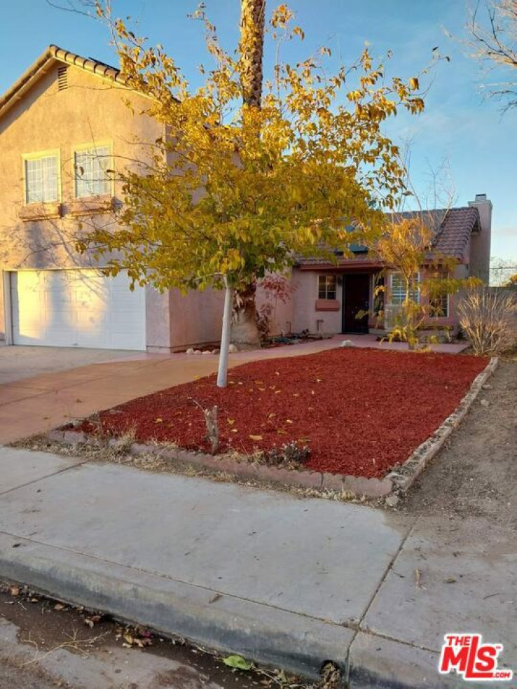 3 Bed Home to Rent in Palmdale, California