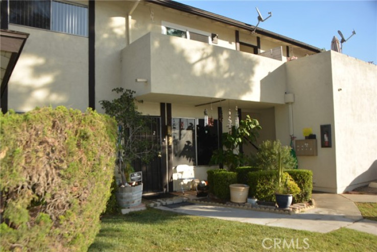 2 Bed Home to Rent in Huntington Beach, California