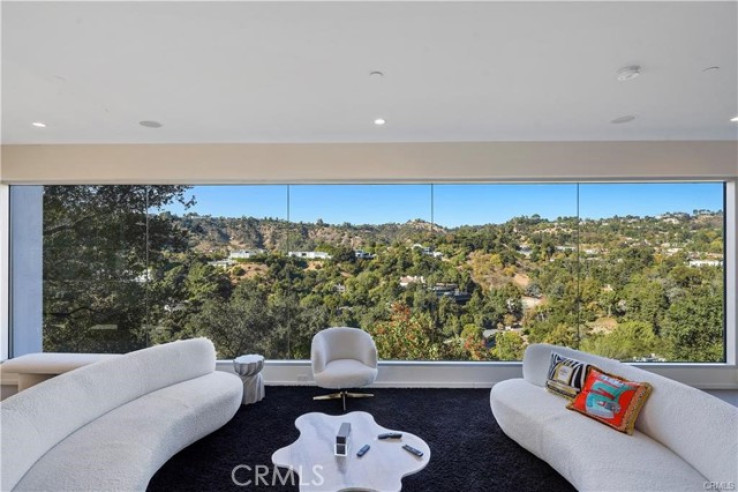 6 Bed Home for Sale in Beverly Hills, California