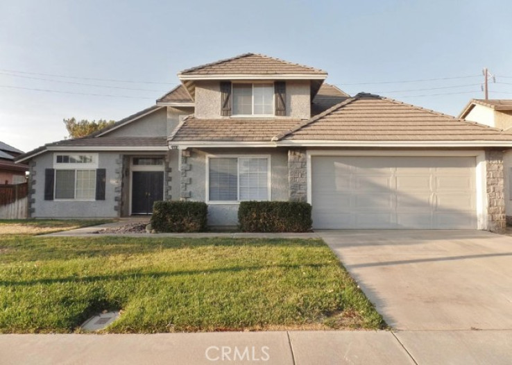 5 Bed Home to Rent in Palmdale, California