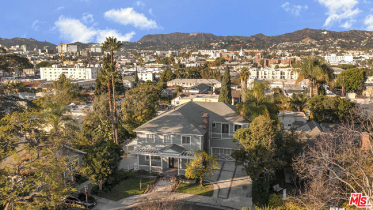 Residential Lease in Hollywood