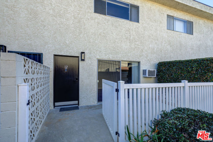 2 Bed Home to Rent in Torrance, California