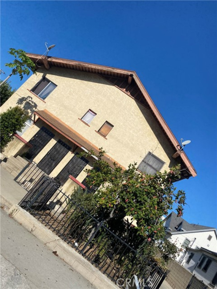  Commercial for Sale in Lincoln Heights, California