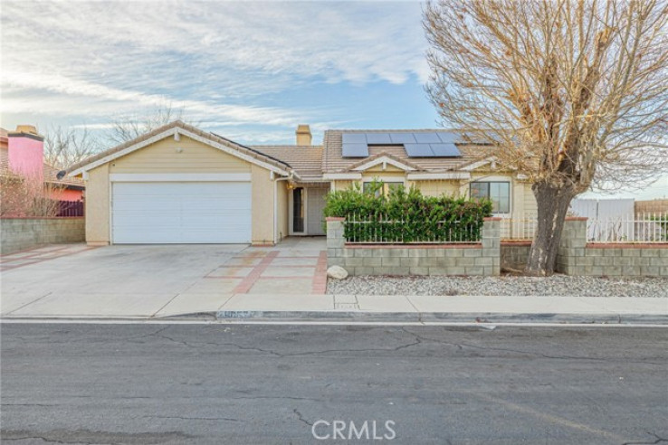 3 Bed Home to Rent in Palmdale, California