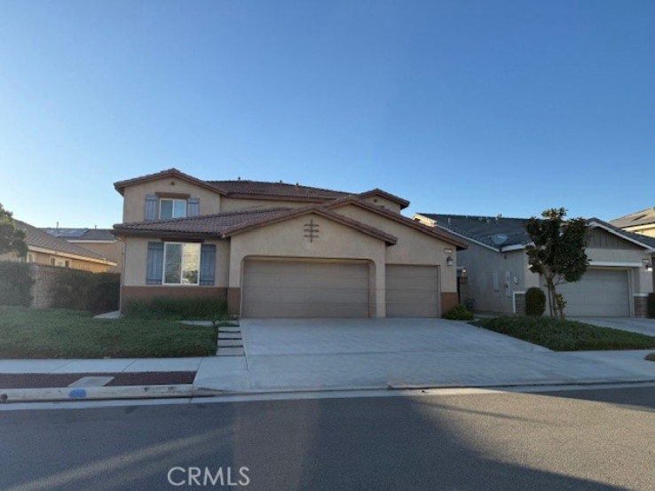 5 Bed Home to Rent in Jurupa Valley, California