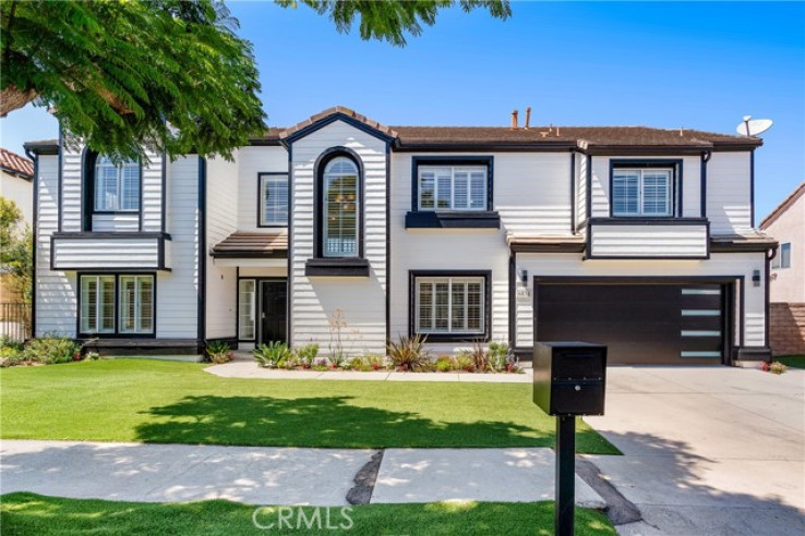 4 Bed Home for Sale in Los Angeles, California