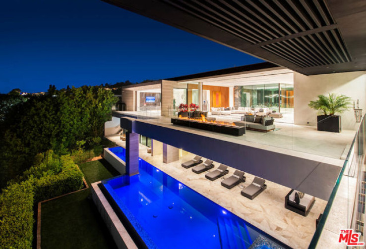 7 Bed Home for Sale in Beverly Hills, California